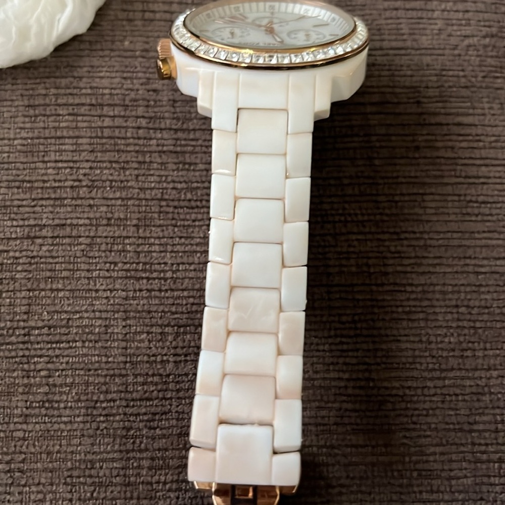 Women’s Michael Kors Watch - Picture 6 of 6
